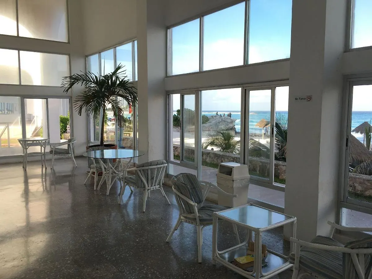 Beautiful Beach Front Pent House In Cancun!!!