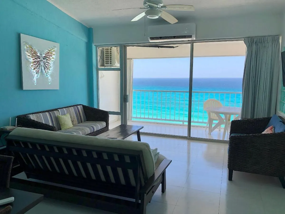 Beautiful Beach Front Pent House In Cancun!!!
