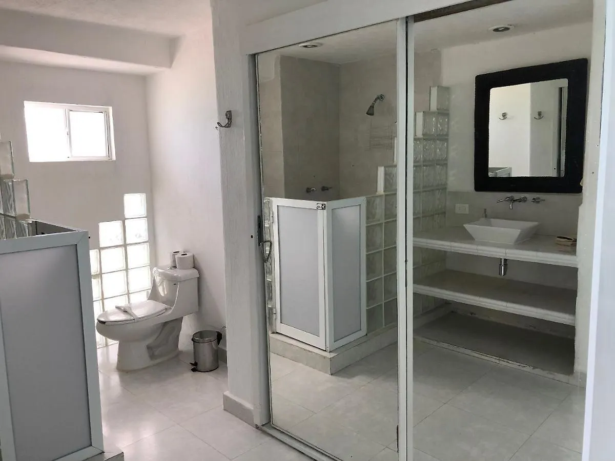 Beautiful Beach Front Pent House In Cancun!!! 0*,  Messico