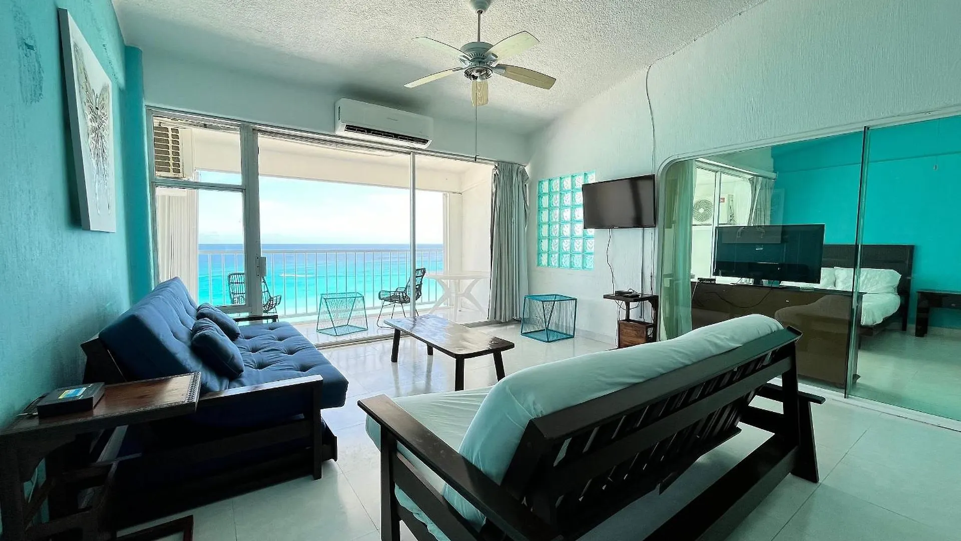 Beautiful Beach Front Pent House In Cancun!!!